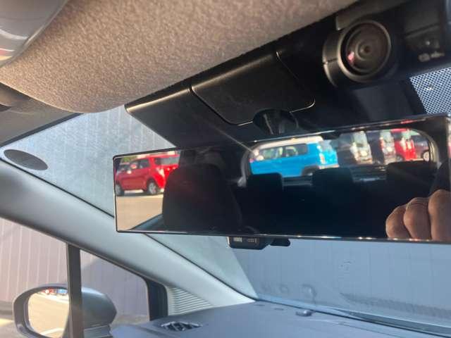 ノート 1.2 X NissannConnectナビ・AVM・ドラレコ リアカメラ 衝突被害軽減ブレ-キ 全方位カメラ LEDヘッドライト レーンアシスト インテリジェントキー ドラレコ アイドリングストップ 盗難防止システム ワンセグTV TVナビ サイドカメラ ABS(8枚目)