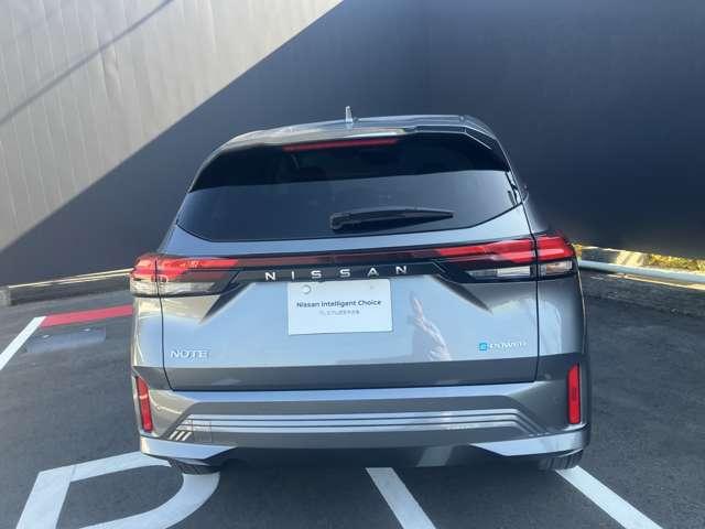 ノート 1.2 X NissannConnectナビ・AVM・ドラレコ リアカメラ 衝突被害軽減ブレ-キ 全方位カメラ LEDヘッドライト レーンアシスト インテリジェントキー ドラレコ アイドリングストップ 盗難防止システム ワンセグTV TVナビ サイドカメラ ABS(18枚目)