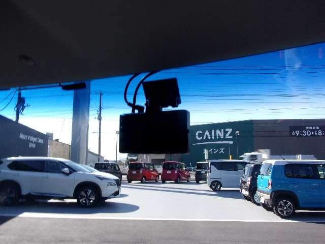 Ｎ－ＢＯＸカスタム ６６０　カスタムＧ　ターボ　Ｌパッケージ　ＡＵＴＯエアコン　ナビＴＶ　Ｂカメ　盗難警報装置　ＰＳ　ＰＷ　ＥＣＯモード　運転席エアバッグ　メモリーナビ　ドライブレコーダー　オートクルーズ　キーレスエントリー　１セグＴＶ　Ｗエアバック　アルミ（12枚目）