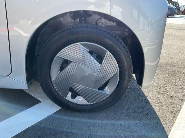 ルークス ６６０　Ｘ　日産純正メモリーナビゲーション付き　アラモニ　前後衝突軽減ブレーキ　車線逸脱防止　スマートキー　キーフリー　ドライブレコーダー　ｉ－ｓｔｏｐ　フルオートエアコン　パワーウインドウ　バックカメラ　盗難防止　カーテンエアバッグ　Ｗエアバック（7枚目）