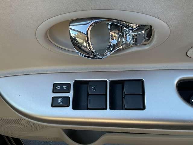 マーチ １．２　ボレロ　日産純正メモリーナビゲーション付き　ダブルエアバック　ナビＴＶ　アイドリングＳ　パワーステアリング　パワーウィンドウ　メモリーナビ　アルミ付き　ドライブレコーダー　イモビライザー　キーレス　スマートキー　ＥＴＣ　バックモニター　ＡＢＳ（6枚目）