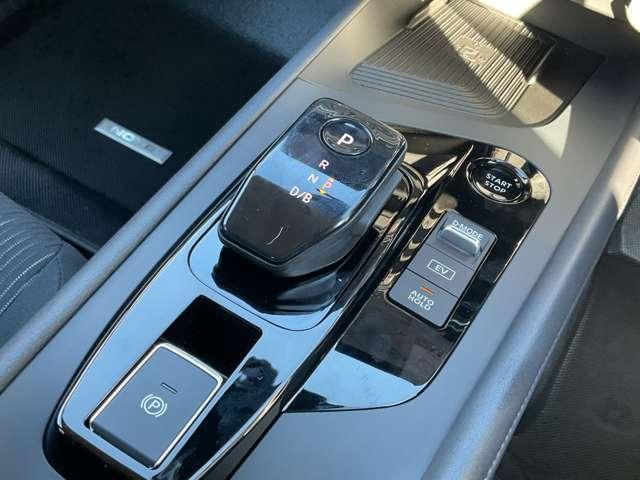 ノート 1.2 X リアカメラ 衝突被害軽減ブレ-キ 全方位カメラ ETC付 禁煙車 LEDヘッドライト レーダークルーズ レーンアシスト インテリジェントキー ドラレコ アイドリングストップ 盗難防止システム TVナビ(9枚目)