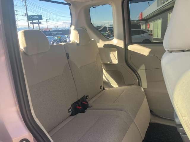 ルークス ６６０　Ｘ　雹害車　アラモニ　前後衝突軽減ブレーキ　車線逸脱防止　スマートキー　キーフリー　ドライブレコーダー　ｉ－ｓｔｏｐ　フルオートエアコン　パワーウインドウ　ＬＥＤ　バックカメラ　盗難防止　カーテンエアバッグ（6枚目）