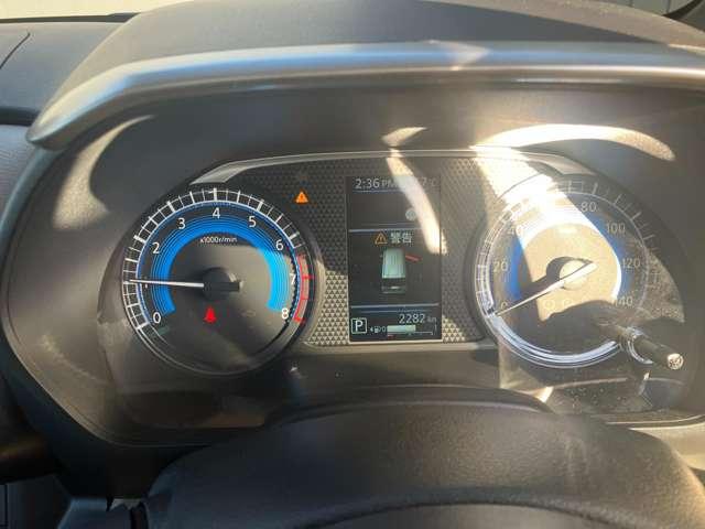 ルークス ６６０　Ｘ　雹害車　アラモニ　前後衝突軽減ブレーキ　車線逸脱防止　スマートキー　キーフリー　ドライブレコーダー　ｉ－ｓｔｏｐ　フルオートエアコン　パワーウインドウ　ＬＥＤ　バックカメラ　盗難防止　カーテンエアバッグ（12枚目）