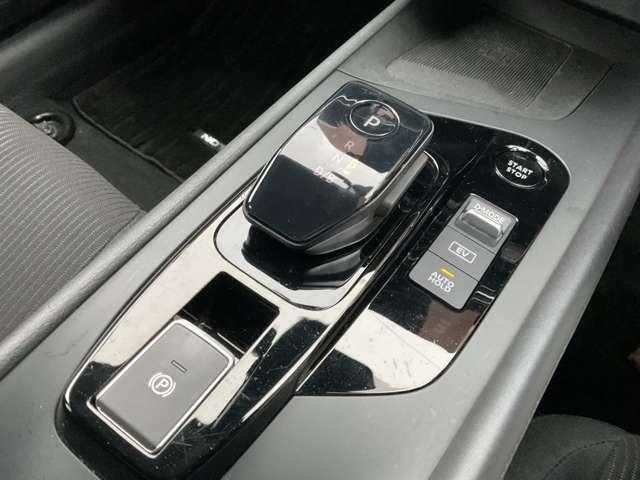 ノート 1.2 X 日産純正メモリーナビゲーション付き 衝突被害軽減ブレ-キ 全方位カメラ ETC付 LEDヘッドライト レーダークルーズ レーンアシスト インテリジェントキー ドラレコ アイドリングストップ 盗難防止システム ワンセグTV TVナビ(12枚目)