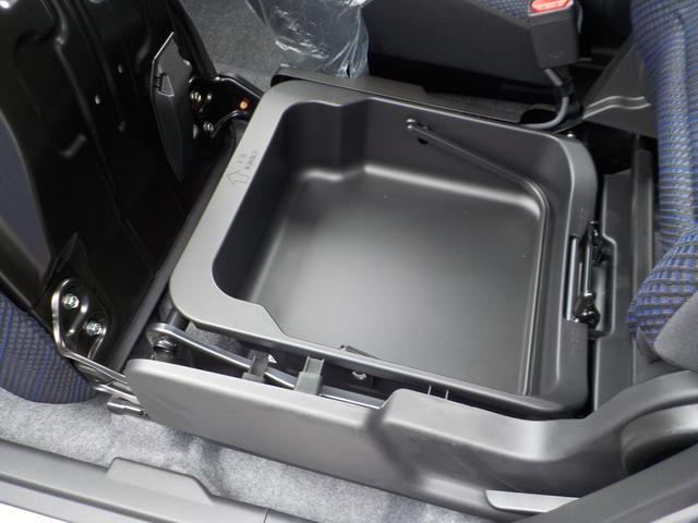 ハイブリッドFZ 新品ナビフルセグTV付 届出済未使用車 新車保証継承付(16枚目)
