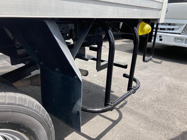 パネルバン 1.35t はね上げゲート 階段付き 2000ccガソリン車 バックカメラ ラッシングレール 電動格納ミラー(9枚目)