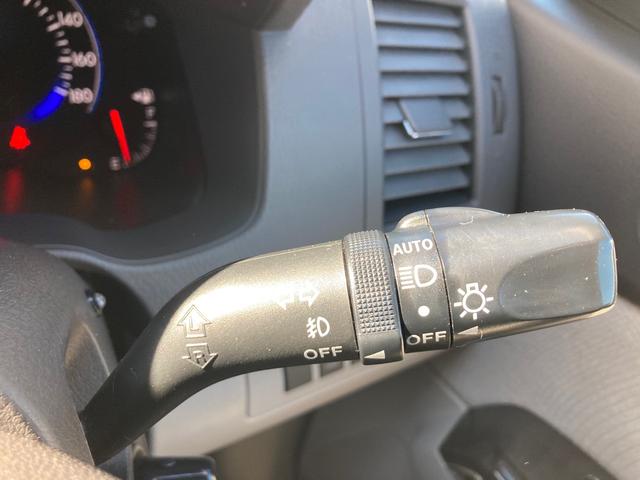 23S ETC ナビ サイド&フロント&バックカメラ 両側電動スライドドア オートライト HID 3列シート フルフラット ウォークスルー オットマン アルミホイール エアロ スマートキー(9枚目)