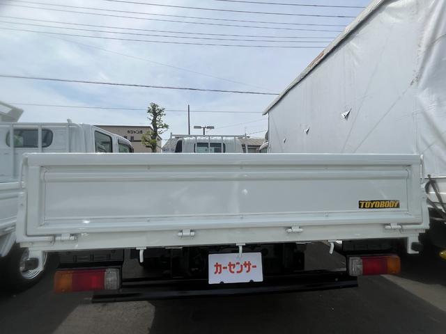 デュトロ 　２ｔワイドロング低床　車両総重量４９７５ｋｇ　外装板金ペイント　ＡＴ　後輪ダブル　ＥＴＣ　ターボ　エアコン　パワーステアリング　パワーウィンドウ　運転席エアバッグ　荷台内寸長さ４３５ｃｍ　幅２０８ｃｍ（24枚目）