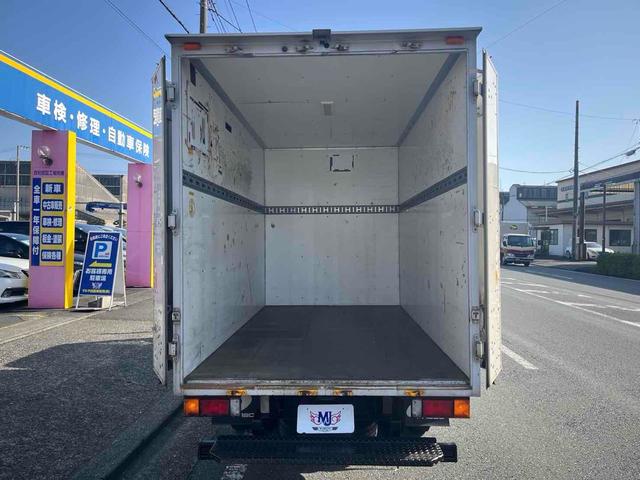 アトラストラック 　１．３ｔ　パネルバン　トラック　ＡＴ　バックカメラ　キーレス　　　電動格納ミラー　ディーゼルターボ　エアコン　パワーウィンドウ　運転席エアバッグ　荷台内寸　長さ３１３ｃｍ　幅１６３ｃｍ　高さ１９４ｃｍ（5枚目）