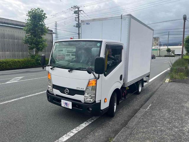 アトラストラック 　１．２ｔパネルバン　はね上げゲート　階段付き　ＡＴ　後輪ダブル　バックカメラ　キーレスエントリー　ターボ　エアコン　パワーウィンドウ　運転席エアバッグ　長さ３０７ｃｍ　幅１６５ｃｍ　高さ１９４ｃｍ（2枚目）