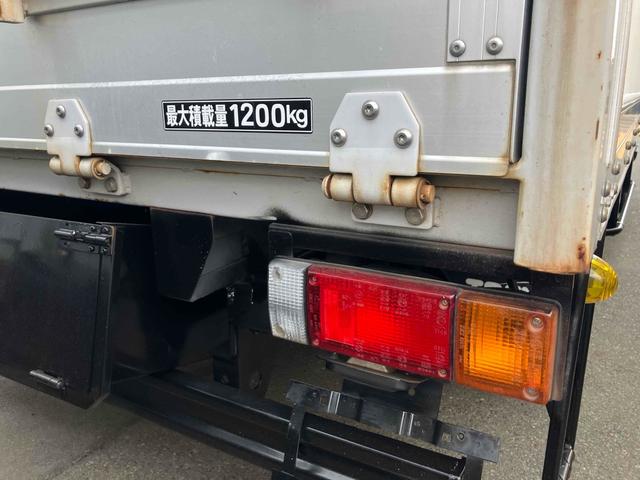 アトラストラック 　１．２ｔパネルバン　はね上げゲート　階段付き　ＡＴ　後輪ダブル　バックカメラ　キーレスエントリー　ターボ　エアコン　パワーウィンドウ　運転席エアバッグ　長さ３０７ｃｍ　幅１６５ｃｍ　高さ１９４ｃｍ（23枚目）