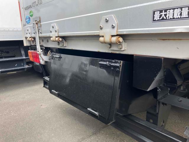 アトラストラック 　１．２ｔパネルバン　はね上げゲート　階段付き　ＡＴ　後輪ダブル　バックカメラ　キーレスエントリー　ターボ　エアコン　パワーウィンドウ　運転席エアバッグ　長さ３０７ｃｍ　幅１６５ｃｍ　高さ１９４ｃｍ（24枚目）
