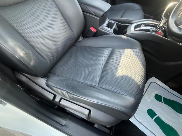 エクストレイル ２０Ｘ　ナビ　ＴＶ　オートライト　アルミホイール　スマートキー　アイドリングストップ　シートヒーター　ＣＶＴ　盗難防止システム　衝突安全ボディ　ＣＤ　ＵＳＢ　ミュージックプレイヤー接続可　ＡＢＳ　ＥＳＣ（54枚目）