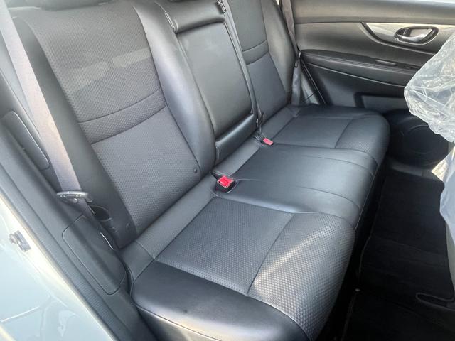 エクストレイル ２０Ｘ　ナビ　ＴＶ　オートライト　アルミホイール　スマートキー　アイドリングストップ　シートヒーター　ＣＶＴ　盗難防止システム　衝突安全ボディ　ＣＤ　ＵＳＢ　ミュージックプレイヤー接続可　ＡＢＳ　ＥＳＣ（59枚目）