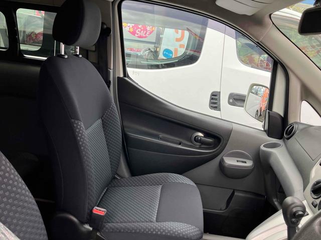 ＮＶ２００バネットワゴン １６Ｘ－３Ｒ　ドライブレコーダー　レーンアシスト　衝突被害軽減システム　両側スライドドア　オートライト　スマートキー　３列シート　ＣＶＴ　ＣＤ　ミュージックプレイヤー接続可　衝突安全ボディ　ＡＢＳ　ＥＳＣ　エアコン（13枚目）