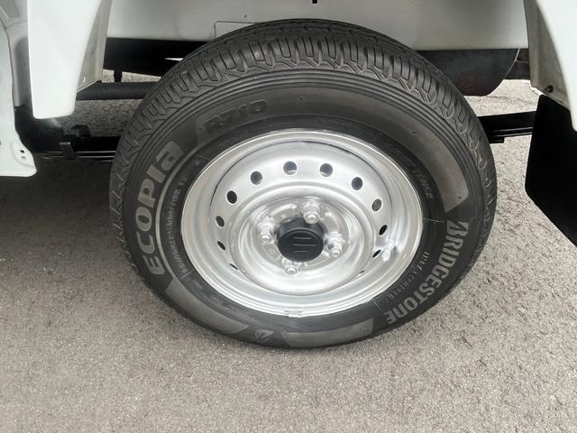 キャリイトラック ＫＣ　４ＷＤ　軽トラック　ＭＴ　エアコン　外装板金塗装仕上げ済み　４ナンバー（33枚目）