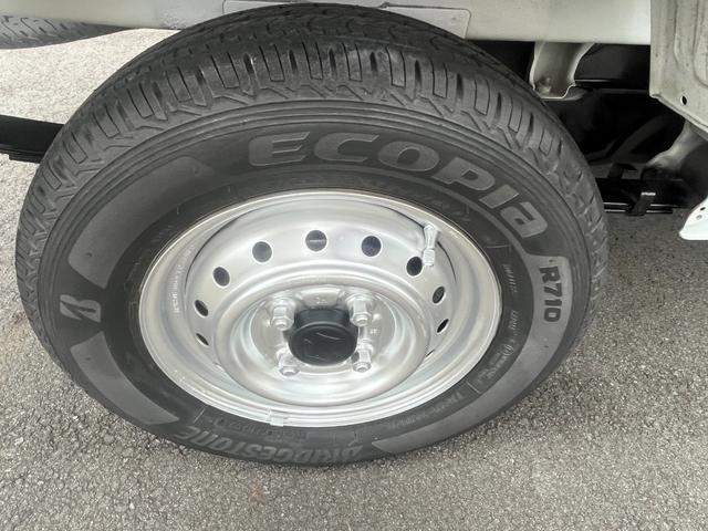 キャリイトラック ＫＣ　４ＷＤ　軽トラック　ＭＴ　エアコン　外装板金塗装仕上げ済み　４ナンバー（34枚目）