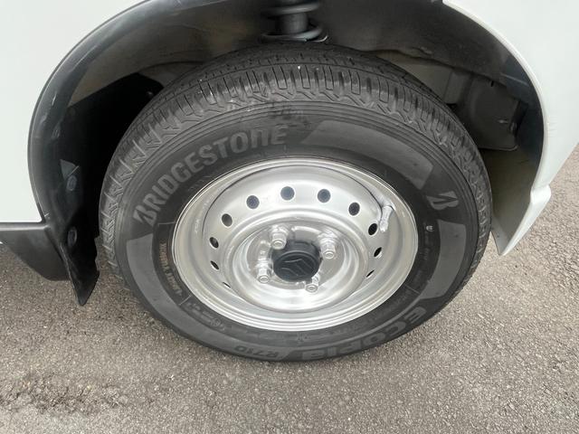キャリイトラック ＫＣ　４ＷＤ　軽トラック　ＭＴ　エアコン　外装板金塗装仕上げ済み　４ナンバー（35枚目）
