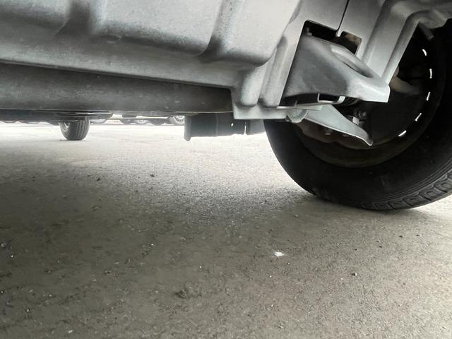 キャリイトラック ＫＣ　４ＷＤ　軽トラック　ＭＴ　エアコン　外装板金塗装仕上げ済み　４ナンバー（38枚目）