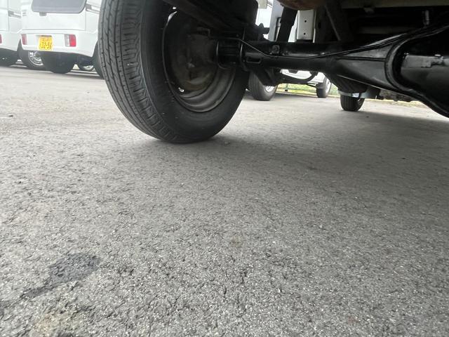 キャリイトラック ＫＣ　４ＷＤ　軽トラック　ＭＴ　エアコン　外装板金塗装仕上げ済み　４ナンバー（39枚目）