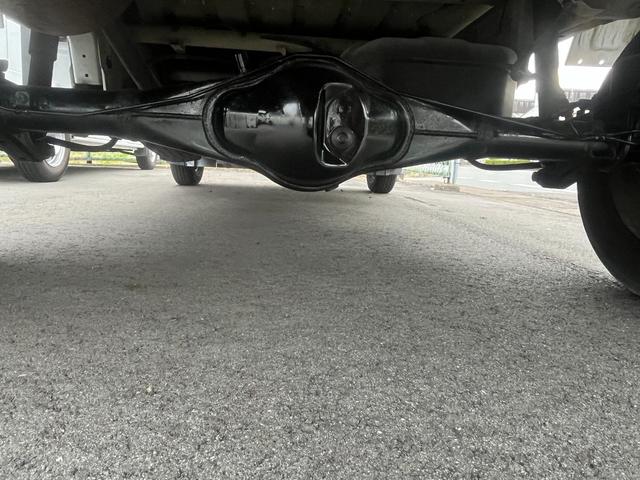 キャリイトラック ＫＣ　４ＷＤ　軽トラック　ＭＴ　エアコン　外装板金塗装仕上げ済み　４ナンバー（40枚目）