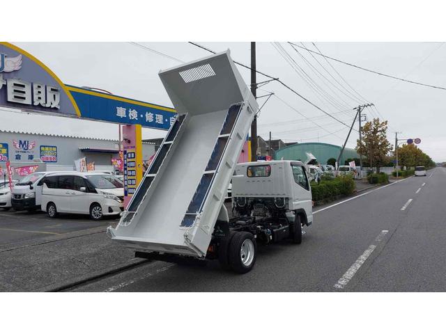 キャンター 　２ｔ強化ダンプ　コボレーン　中間ピン　低床　ＡＴ　後輪ダブル　レーンアシスト　ＥＴＣ　キーレスエントリー　総重量４９８５ｋｇ　ターボ　エアコン　パワーウィンドウ　外装板金塗装仕上げ済み（3枚目）