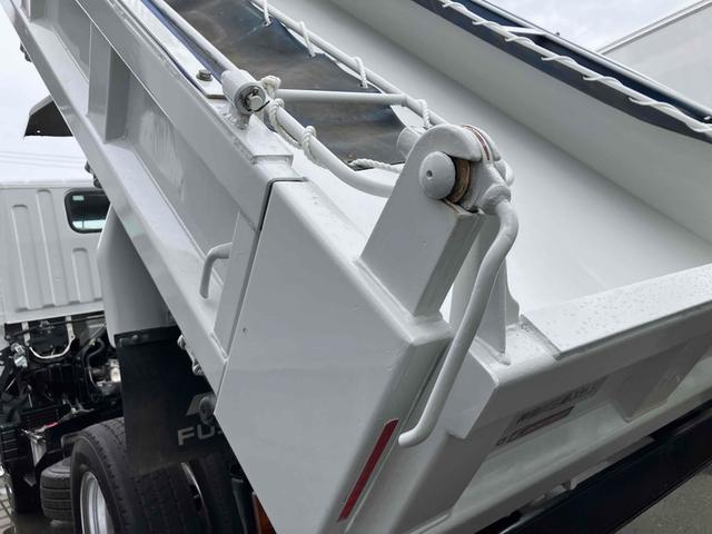 キャンター 　２ｔ強化ダンプ　コボレーン　中間ピン　低床　ＡＴ　後輪ダブル　レーンアシスト　ＥＴＣ　キーレスエントリー　総重量４９８５ｋｇ　ターボ　エアコン　パワーウィンドウ　外装板金塗装仕上げ済み（15枚目）