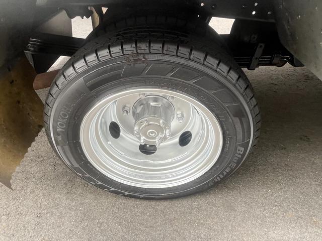 ダイナトラック 　１．２５ｔパネルバン　観音開き　ジャストロー　ＡＴ　後輪ダブル　キーレスエントリー　電動ミラー　ターボ　エアコン　パワーウィンドウ　エアバッグ　荷台内寸　長さ３０５ｃｍ　幅１７９ｃｍ　高さ１９４ｃｍ（44枚目）