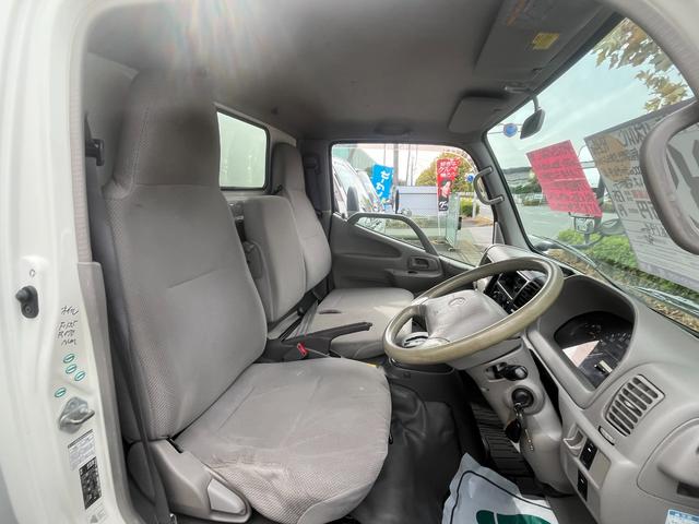 ダイナトラック 　１．２５ｔパネルバン　観音開き　ジャストロー　ＡＴ　後輪ダブル　キーレスエントリー　電動ミラー　ターボ　エアコン　パワーウィンドウ　エアバッグ　荷台内寸　長さ３０５ｃｍ　幅１７９ｃｍ　高さ１９４ｃｍ（56枚目）