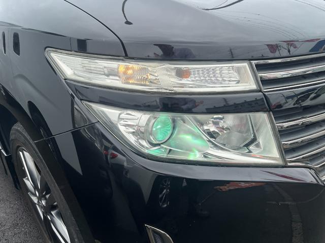 エルグランド 250ハイウェイスターアーバンクロム ナビ TV 両側電動スライドドア オートライト HID スマートキー 電動ミラー 3列シート 7人乗り ハーフレザーシート オットマン CVT アルミホイール Bluetooth 18インチアルミ(34枚目)
