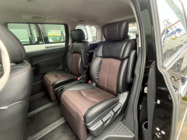 エルグランド 250ハイウェイスターアーバンクロム ナビ TV 両側電動スライドドア オートライト HID スマートキー 電動ミラー 3列シート 7人乗り ハーフレザーシート オットマン CVT アルミホイール Bluetooth 18インチアルミ(63枚目)