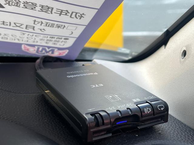 ヴェゼル ｅ：ＨＥＶ　Ｘ　Ｂｌｕｅｔｏｏｔｈ　フルセグＥＴＣ　バックカメラ　クリアランスソナー　オートクルーズコントロール　衝突被害軽減システム　ナビ　ＬＥＤヘッドランプ　アルミホイール　スマートキー　ＣＶＴ　盗難防止システム（13枚目）