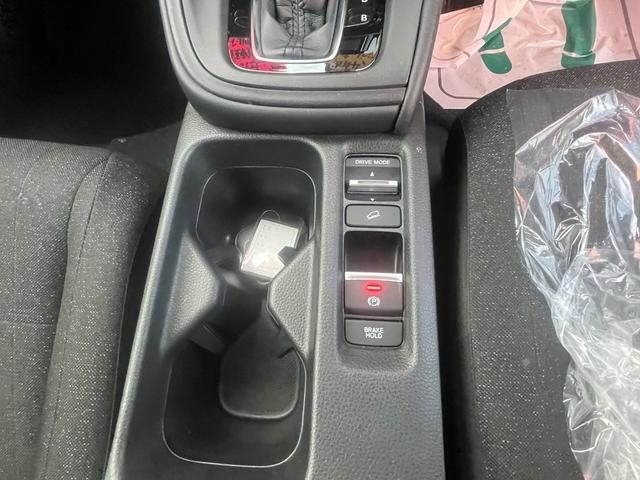 ヴェゼル ｅ：ＨＥＶ　Ｘ　Ｂｌｕｅｔｏｏｔｈ　フルセグＥＴＣ　バックカメラ　クリアランスソナー　オートクルーズコントロール　衝突被害軽減システム　ナビ　ＬＥＤヘッドランプ　アルミホイール　スマートキー　ＣＶＴ　盗難防止システム（14枚目）