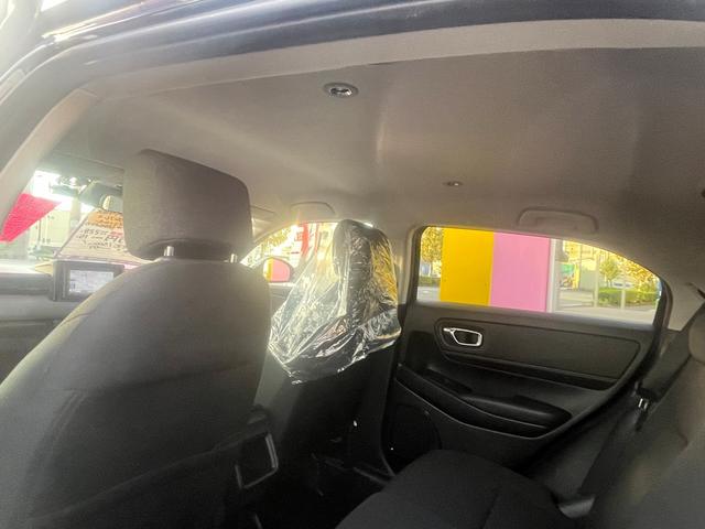 ヴェゼル ｅ：ＨＥＶ　Ｘ　Ｂｌｕｅｔｏｏｔｈ　フルセグＥＴＣ　バックカメラ　クリアランスソナー　オートクルーズコントロール　衝突被害軽減システム　ナビ　ＬＥＤヘッドランプ　アルミホイール　スマートキー　ＣＶＴ　盗難防止システム（26枚目）