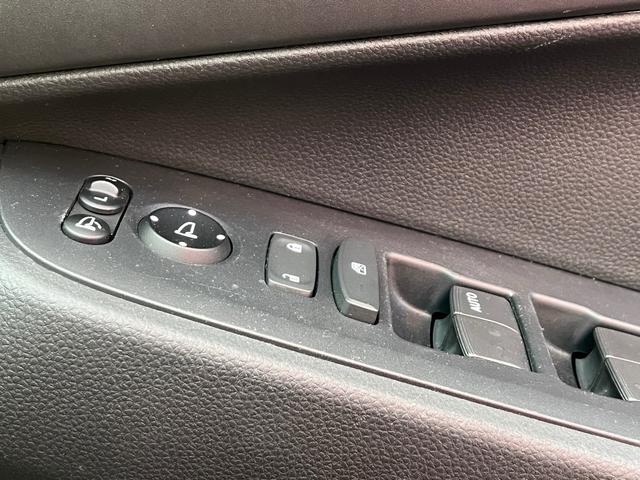 ヴェゼル ｅ：ＨＥＶ　Ｘ　Ｂｌｕｅｔｏｏｔｈ　フルセグＥＴＣ　バックカメラ　クリアランスソナー　オートクルーズコントロール　衝突被害軽減システム　ナビ　ＬＥＤヘッドランプ　アルミホイール　スマートキー　ＣＶＴ　盗難防止システム（37枚目）