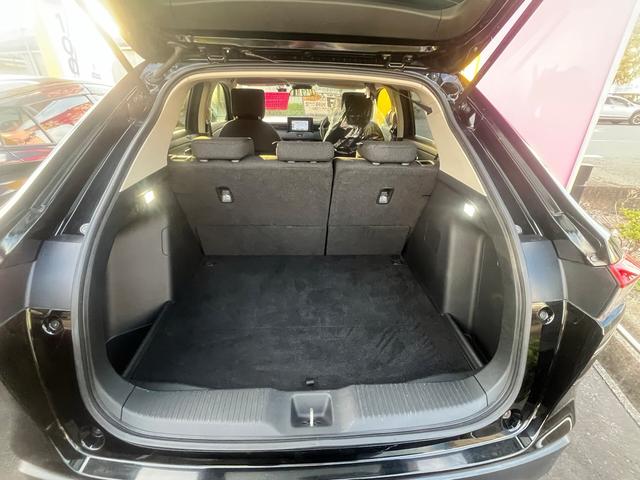 ヴェゼル ｅ：ＨＥＶ　Ｘ　Ｂｌｕｅｔｏｏｔｈ　フルセグＥＴＣ　バックカメラ　クリアランスソナー　オートクルーズコントロール　衝突被害軽減システム　ナビ　ＬＥＤヘッドランプ　アルミホイール　スマートキー　ＣＶＴ　盗難防止システム（50枚目）