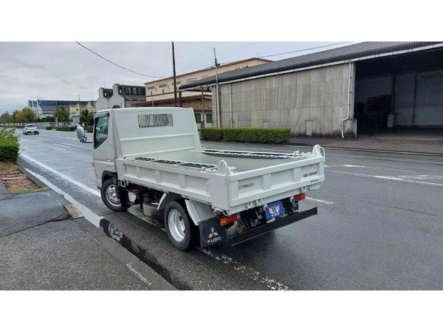 キャンター 　２トン強化ダンプ　コボレーン　中間ピン　外装板金ペイント　低床　後輪ダブル　レーンアシスト　ＥＴＣ　キーレスエントリー（8枚目）