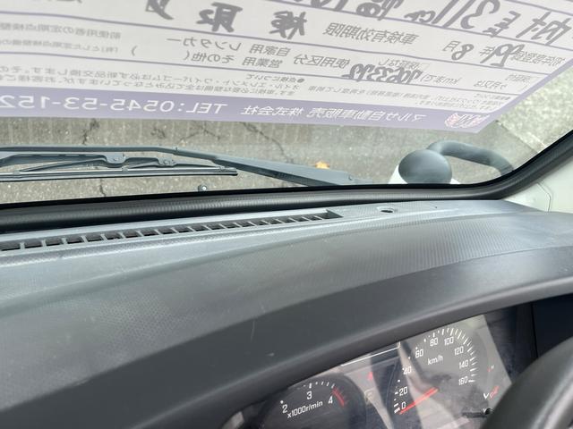 エルフトラック 　２ｔ　低床トラック　ＥＴＣ　ナビ　キーレスエントリー　ディーゼルターボ　長さ３１１ｃｍ　幅１６２ｃｍ　外装板金ペイント（34枚目）