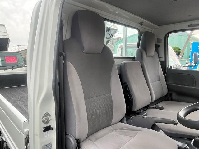 エルフトラック 　２ｔ　低床トラック　ＥＴＣ　ナビ　キーレスエントリー　ディーゼルターボ　長さ３１１ｃｍ　幅１６２ｃｍ　外装板金ペイント（36枚目）