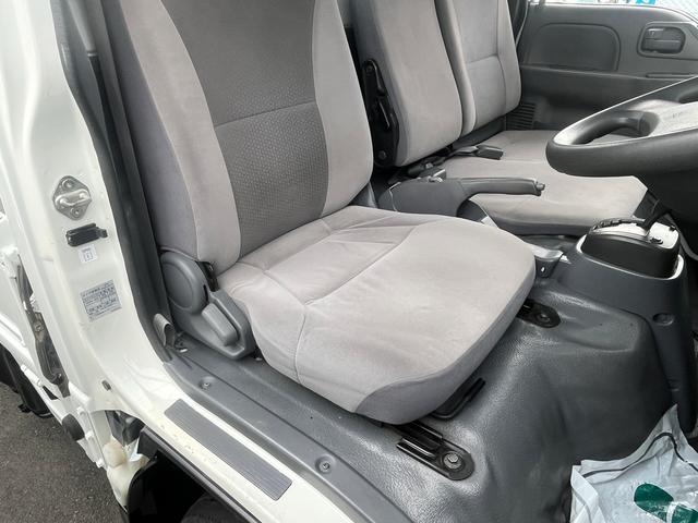 エルフトラック 　２ｔ　低床トラック　ＥＴＣ　ナビ　キーレスエントリー　ディーゼルターボ　長さ３１１ｃｍ　幅１６２ｃｍ　外装板金ペイント（37枚目）