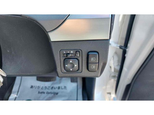パジェロ ロング　ＧＲ　４ＷＤ　ドライブレコーダー　ＥＴＣ　バックカメラ　ナビ　ＴＶ　アルミホイール　キーレスエントリー　電動格納ミラー　ＡＴ　盗難防止システム　衝突安全ボディ　ＣＤ　ＵＳＢ　ＡＢＳ　ＥＳＣ　エアコン（10枚目）