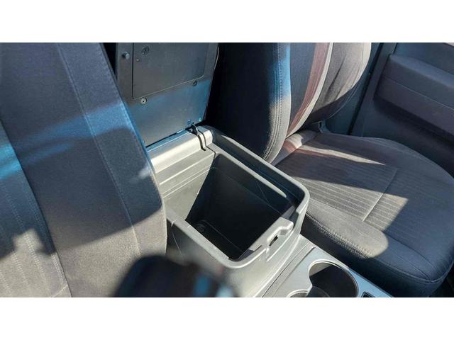 パジェロ ロング　ＧＲ　４ＷＤ　ドライブレコーダー　ＥＴＣ　バックカメラ　ナビ　ＴＶ　アルミホイール　キーレスエントリー　電動格納ミラー　ＡＴ　盗難防止システム　衝突安全ボディ　ＣＤ　ＵＳＢ　ＡＢＳ　ＥＳＣ　エアコン（31枚目）