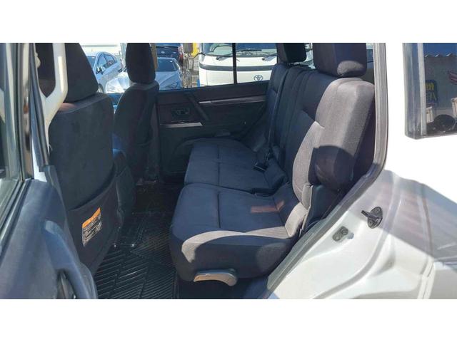 パジェロ ロング　ＧＲ　４ＷＤ　ドライブレコーダー　ＥＴＣ　バックカメラ　ナビ　ＴＶ　アルミホイール　キーレスエントリー　電動格納ミラー　ＡＴ　盗難防止システム　衝突安全ボディ　ＣＤ　ＵＳＢ　ＡＢＳ　ＥＳＣ　エアコン（39枚目）