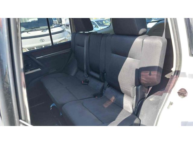 パジェロ ロング　ＧＲ　４ＷＤ　ドライブレコーダー　ＥＴＣ　バックカメラ　ナビ　ＴＶ　アルミホイール　キーレスエントリー　電動格納ミラー　ＡＴ　盗難防止システム　衝突安全ボディ　ＣＤ　ＵＳＢ　ＡＢＳ　ＥＳＣ　エアコン（40枚目）