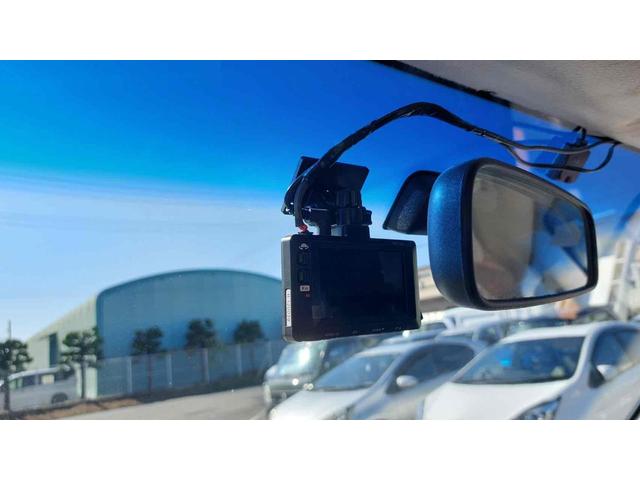 パジェロ ロング　ＧＲ　４ＷＤ　ドライブレコーダー　ＥＴＣ　バックカメラ　ナビ　ＴＶ　アルミホイール　キーレスエントリー　電動格納ミラー　ＡＴ　盗難防止システム　衝突安全ボディ　ＣＤ　ＵＳＢ　ＡＢＳ　ＥＳＣ　エアコン（57枚目）