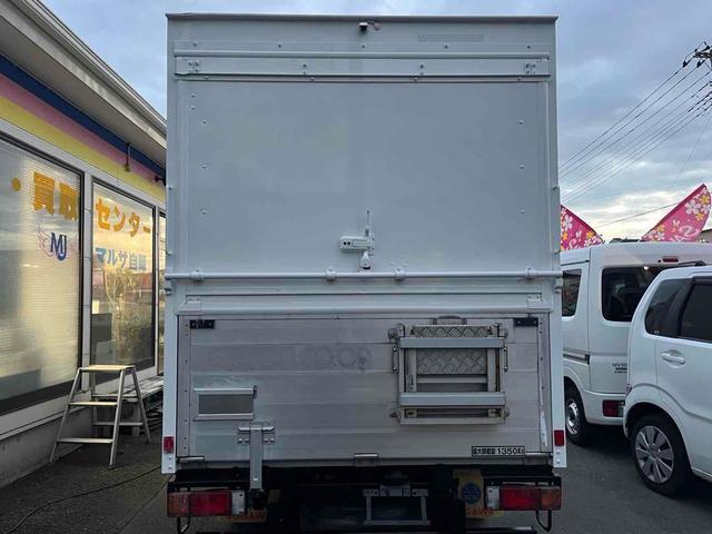 アトラストラック 　１．３５ｔ　はね上げゲート　階段付き　外装仕上げ済み　ＡＴ　後輪ダブル　バックカメラ　電動格納ミラー　エアコン　パワーウィンドウ　運転席エアバッグ　長さ３０７ｃｍ　幅１６４ｃｍ　高さ１８６ｃｍ（15枚目）