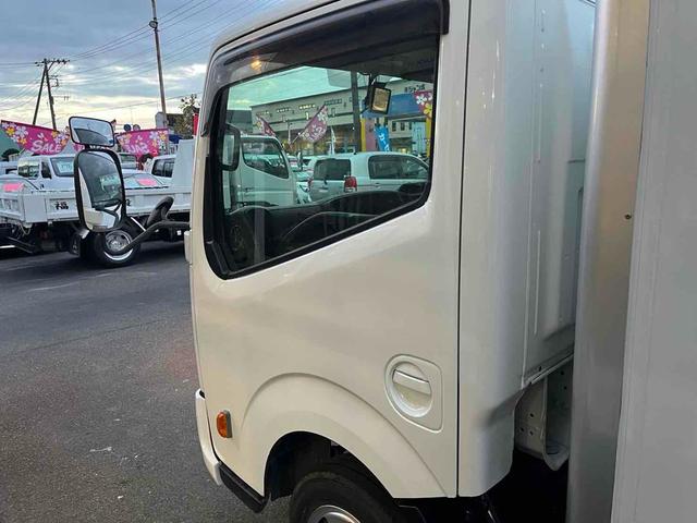 アトラストラック 　１．３５ｔ　はね上げゲート　階段付き　外装仕上げ済み　ＡＴ　後輪ダブル　バックカメラ　電動格納ミラー　エアコン　パワーウィンドウ　運転席エアバッグ　長さ３０７ｃｍ　幅１６４ｃｍ　高さ１８６ｃｍ（21枚目）