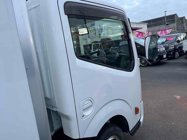 アトラストラック 　１．３５ｔ　はね上げゲート　階段付き　外装仕上げ済み　ＡＴ　後輪ダブル　バックカメラ　電動格納ミラー　エアコン　パワーウィンドウ　運転席エアバッグ　長さ３０７ｃｍ　幅１６４ｃｍ　高さ１８６ｃｍ（22枚目）