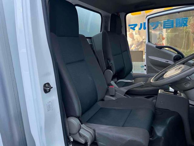 アトラストラック 　１．３５ｔ　はね上げゲート　階段付き　外装仕上げ済み　ＡＴ　後輪ダブル　バックカメラ　電動格納ミラー　エアコン　パワーウィンドウ　運転席エアバッグ　長さ３０７ｃｍ　幅１６４ｃｍ　高さ１８６ｃｍ（30枚目）